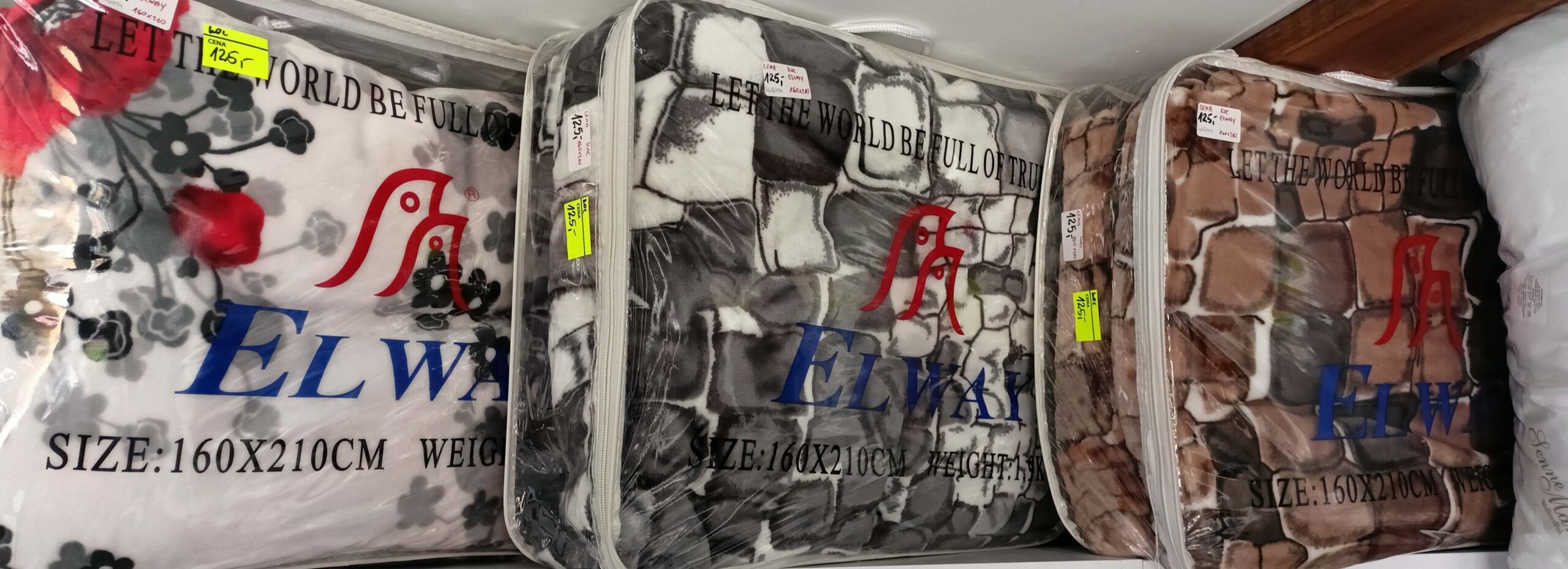 Koc w walizce: gładkie i wzór 160 x 210